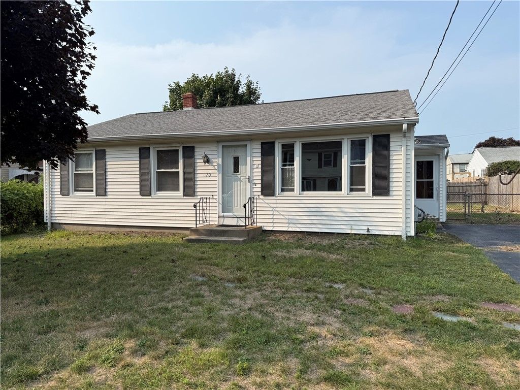 70 Glen Meadows Drive, Pawtucket, RI 02861