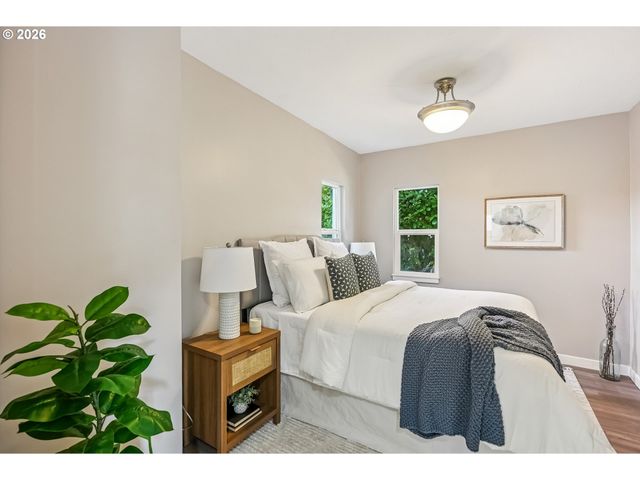 1405 Ne 63RD Ave, Portland, OR 97213