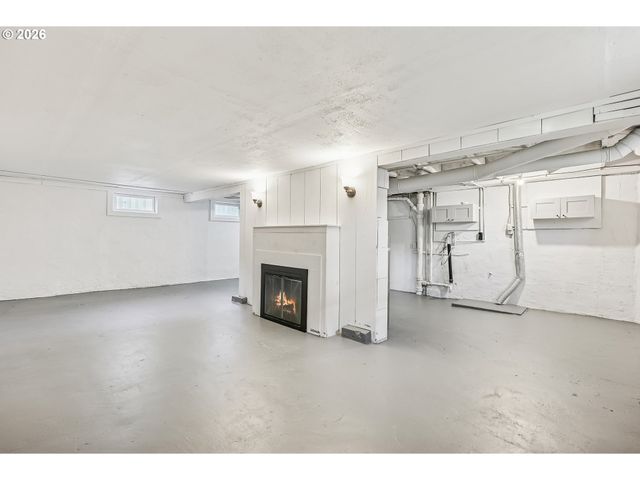 1405 Ne 63RD Ave, Portland, OR 97213