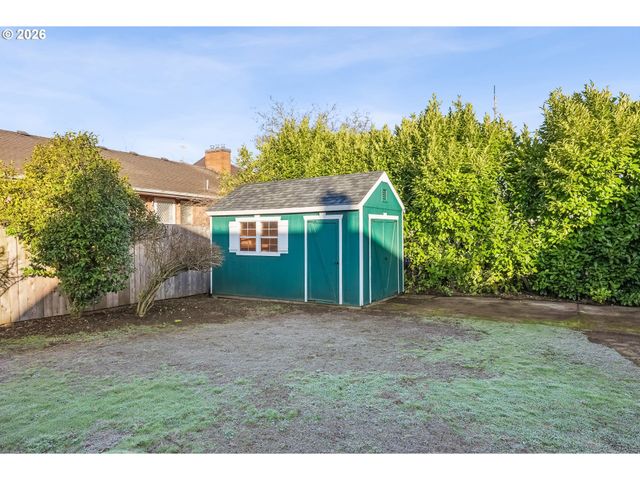 1405 Ne 63RD Ave, Portland, OR 97213