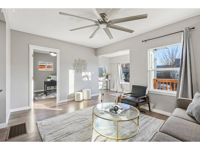 1405 Ne 63RD Ave, Portland, OR 97213