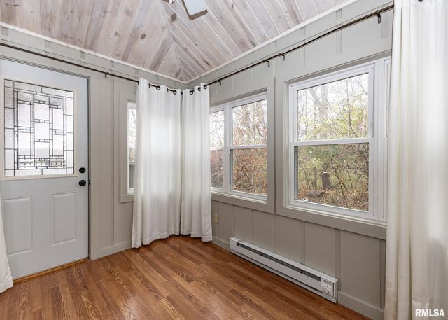 473 44TH Avenue Court, East Moline, IL 61244