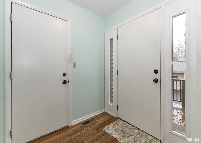 473 44TH Avenue Court, East Moline, IL 61244