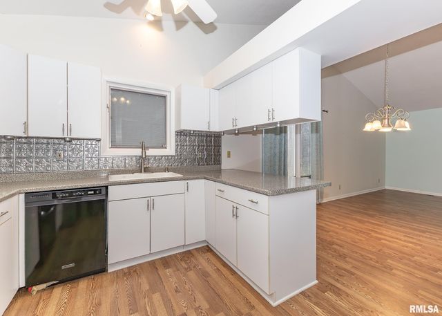 473 44TH Avenue Court, East Moline, IL 61244