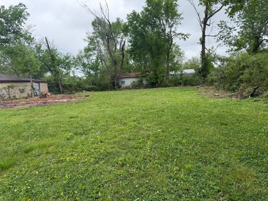 303 E Easy Street, Rogers, AR 72756