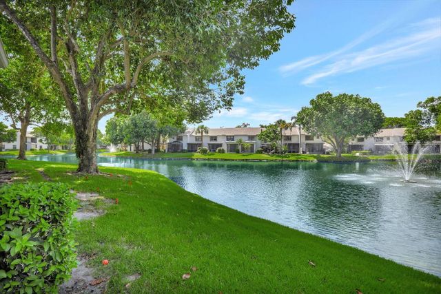 4771 NW 22nd Street 42121, Coconut Creek, FL 33063