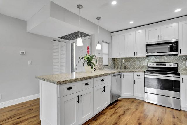 4771 NW 22nd Street 42121, Coconut Creek, FL 33063