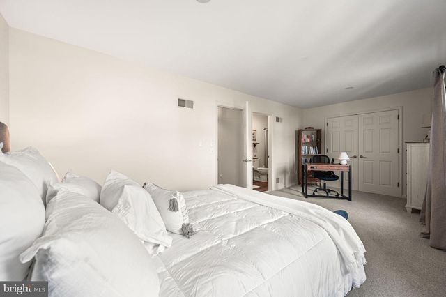 48 SADDLER DR, Elverson, PA 19520