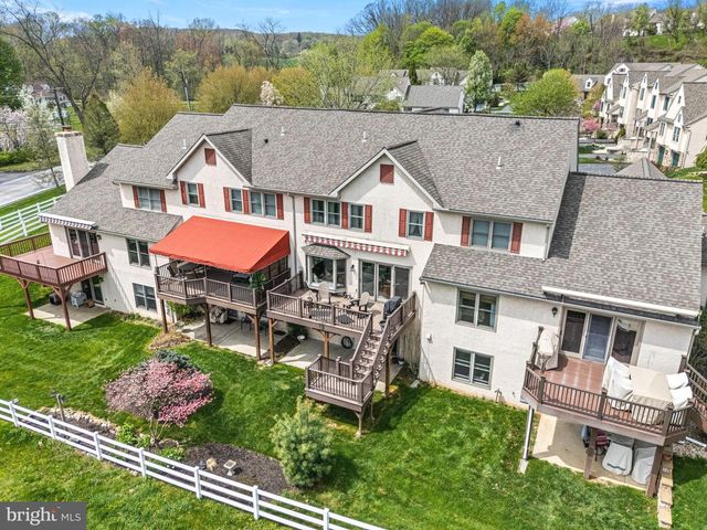 48 SADDLER DR, Elverson, PA 19520