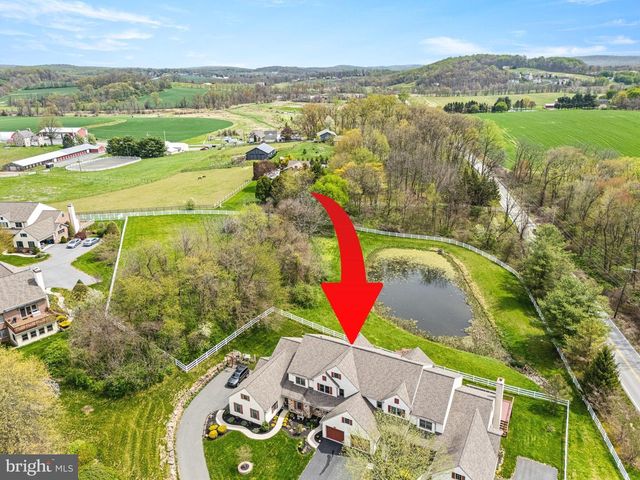 48 SADDLER DR, Elverson, PA 19520