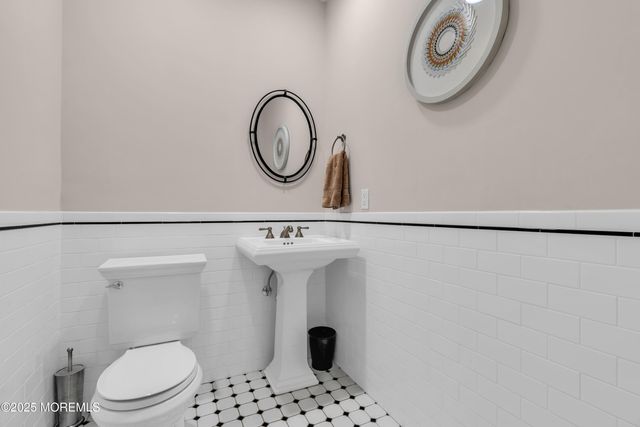 12 Forrest Avenue, Rumson, NJ 07760