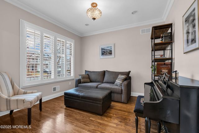 12 Forrest Avenue, Rumson, NJ 07760