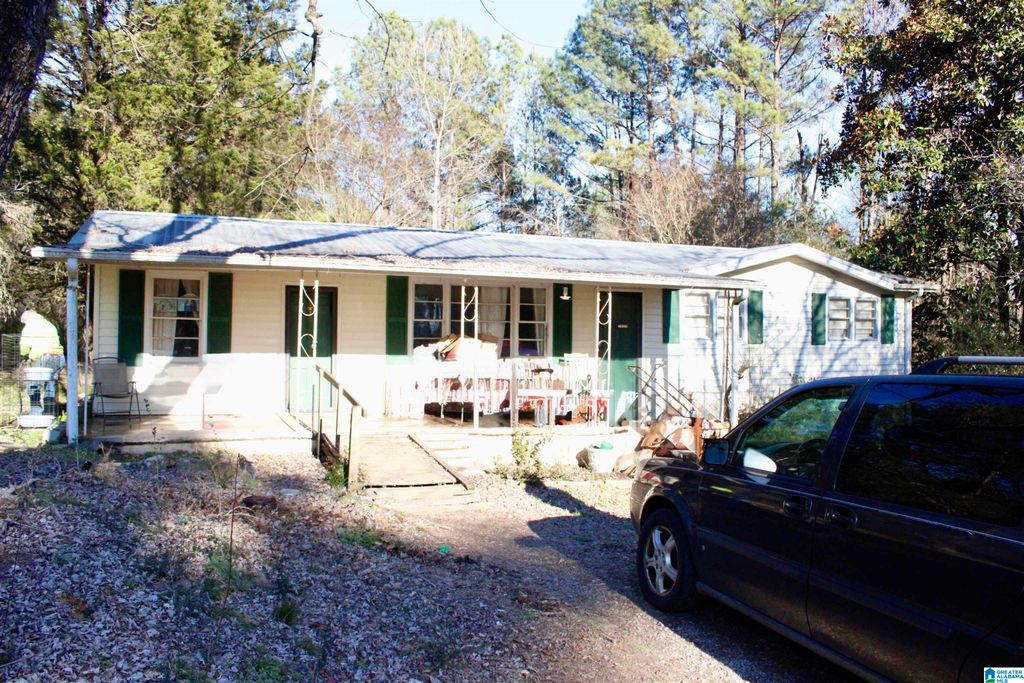 724 BOTTOM LEE ROAD, Warrior, AL 35180