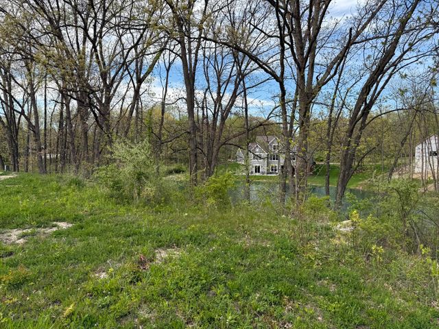 702 W Bay Court, Crown Point, IN 46307