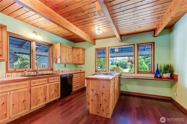 320 Sapp Road, Sedro Woolley, WA 98284