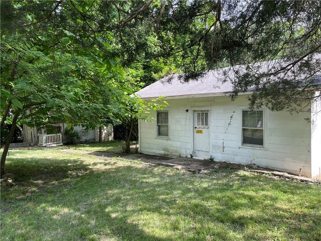 3627 41st Street, Kansas City, MO 64117
