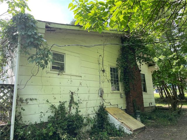3627 41st Street, Kansas City, MO 64117