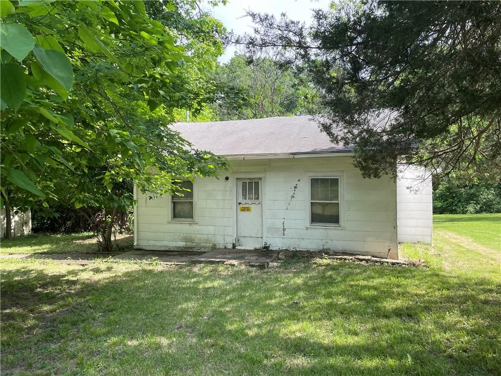 3627 41st Street, Kansas City, MO 64117