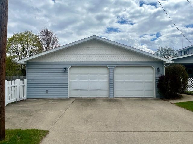 444 N Silverleaf Street, Gladwin, MI 48624