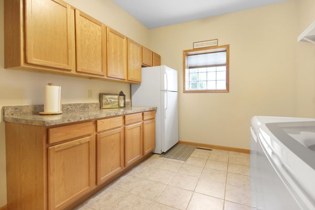 5824 Arrowhead Court, Schererville, IN 46375