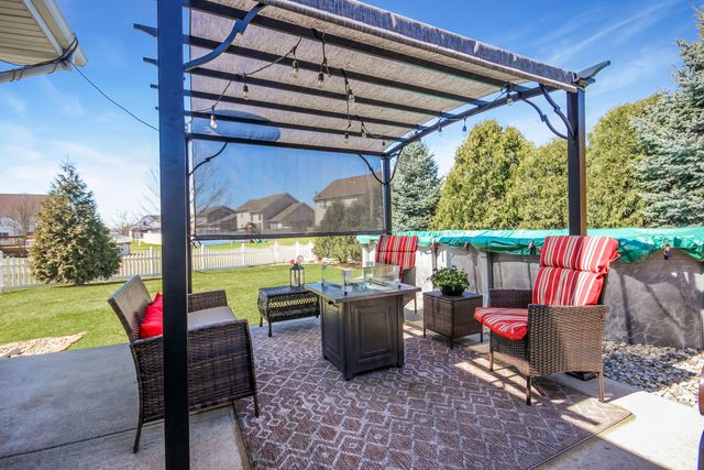 5824 Arrowhead Court, Schererville, IN 46375