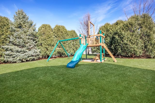 5824 Arrowhead Court, Schererville, IN 46375