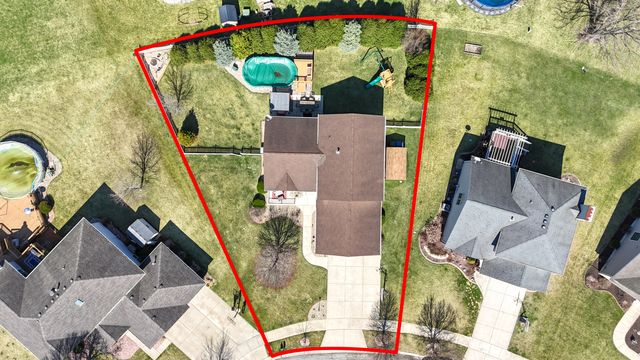 5824 Arrowhead Court, Schererville, IN 46375