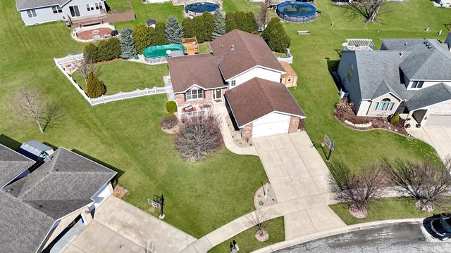 5824 Arrowhead Court, Schererville, IN 46375