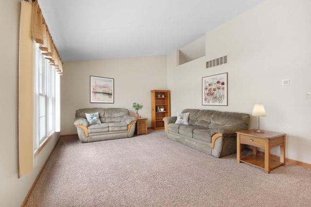 5824 Arrowhead Court, Schererville, IN 46375