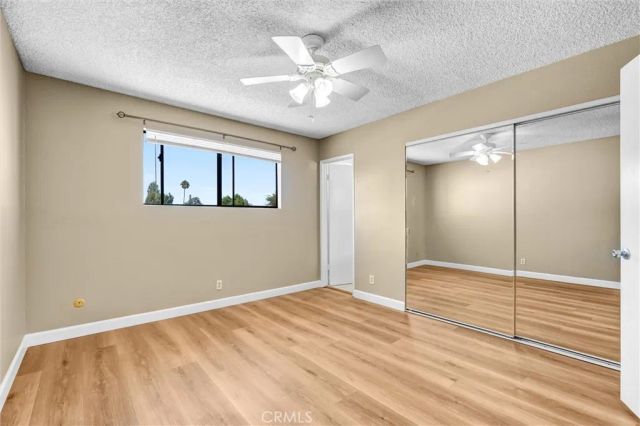 18415 Collins I, Tarzana, CA 91356