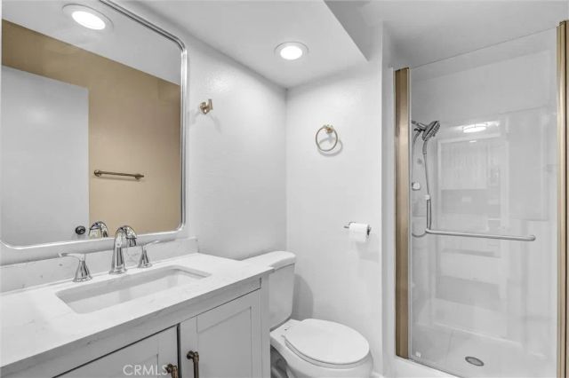 18415 Collins I, Tarzana, CA 91356
