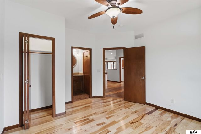 2727 Shadowbrook Drive, Lincoln, NE 68516