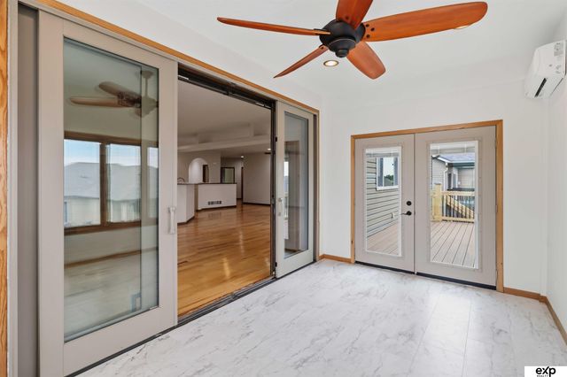 2727 Shadowbrook Drive, Lincoln, NE 68516