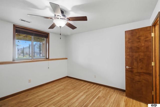 2727 Shadowbrook Drive, Lincoln, NE 68516