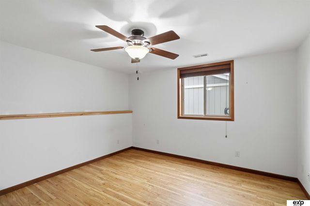2727 Shadowbrook Drive, Lincoln, NE 68516