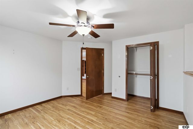 2727 Shadowbrook Drive, Lincoln, NE 68516