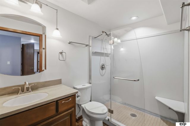 2727 Shadowbrook Drive, Lincoln, NE 68516