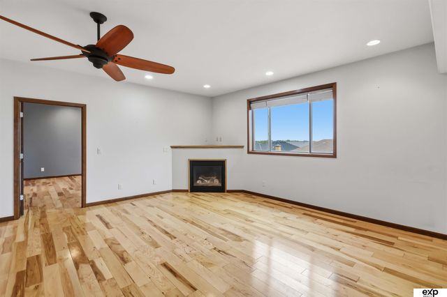 2727 Shadowbrook Drive, Lincoln, NE 68516