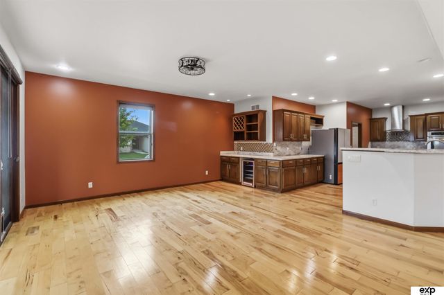 2727 Shadowbrook Drive, Lincoln, NE 68516