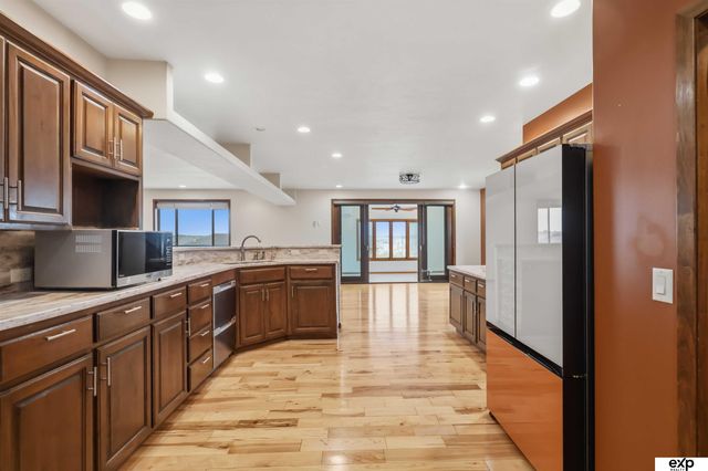 2727 Shadowbrook Drive, Lincoln, NE 68516