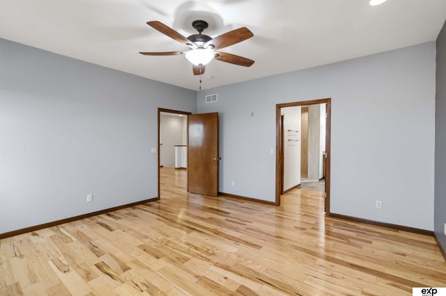 2727 Shadowbrook Drive, Lincoln, NE 68516