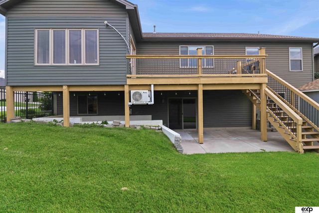 2727 Shadowbrook Drive, Lincoln, NE 68516