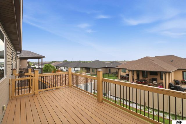 2727 Shadowbrook Drive, Lincoln, NE 68516