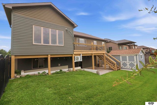 2727 Shadowbrook Drive, Lincoln, NE 68516