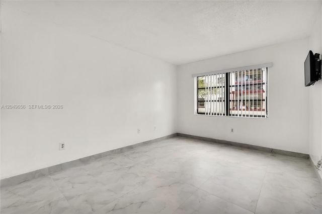 8660 SW 149th Ave 205, Miami, FL 33193