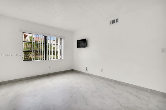 8660 SW 149th Ave 205, Miami, FL 33193