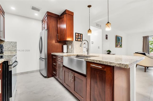 8660 SW 149th Ave 205, Miami, FL 33193