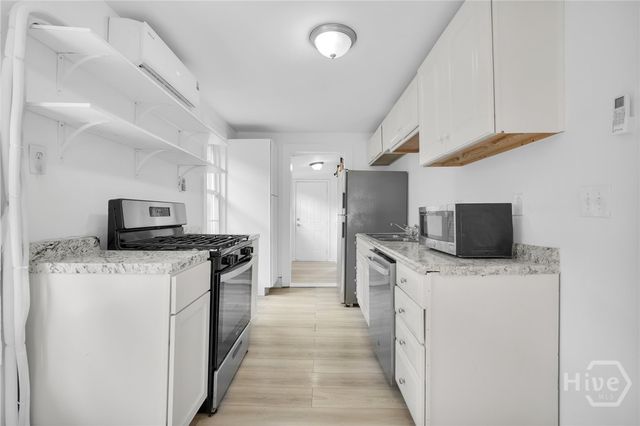 627 W 48th Street, Savannah, GA 31405