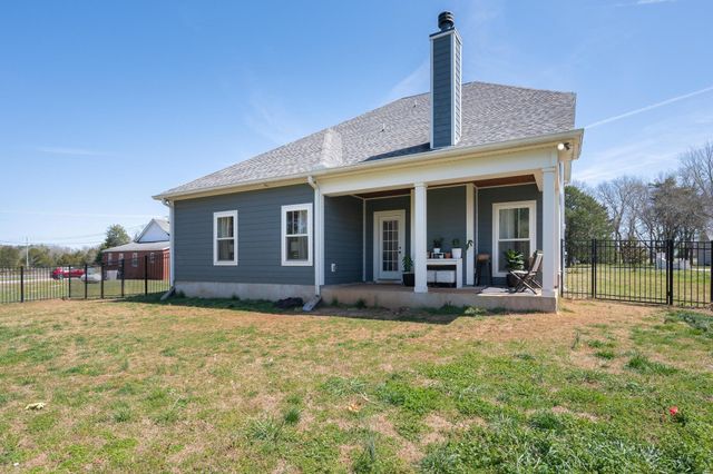 2963 Emery Rd, Murfreesboro, TN 37130