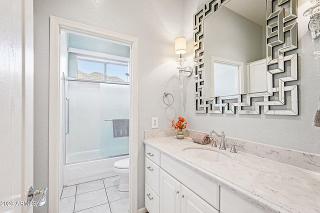 5287 W QUAIL Avenue, Glendale, AZ 85308